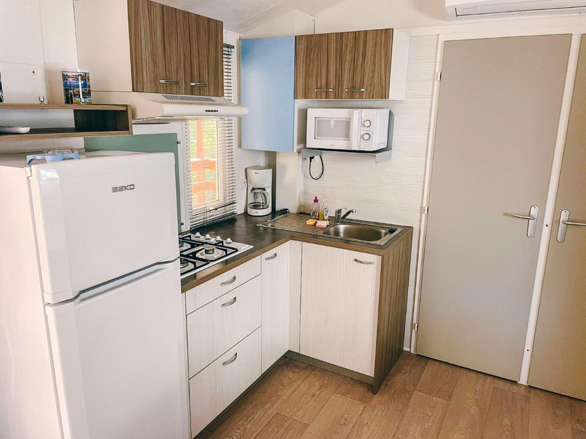 3 Bedroom Chalets Camping Lei Suves - Joycasa Roquebrune-sur Argens Ngoại thất bức ảnh