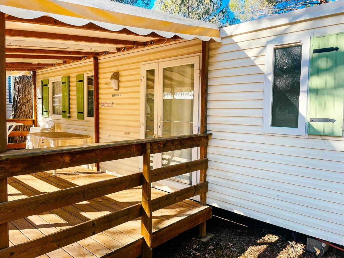 3 Bedroom Chalets Camping Lei Suves - Joycasa Roquebrune-sur Argens Ngoại thất bức ảnh