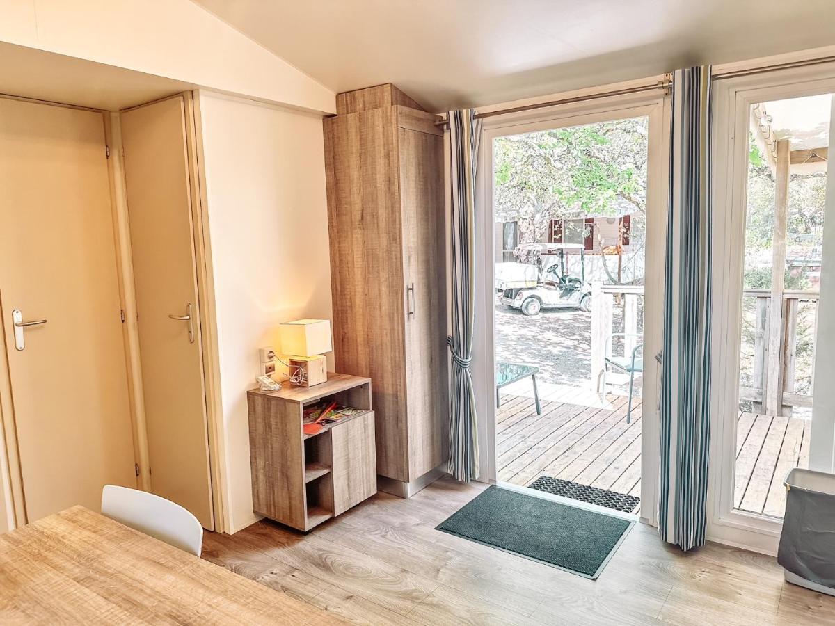 3 Bedroom Chalets Camping Lei Suves - Joycasa Roquebrune-sur Argens Ngoại thất bức ảnh