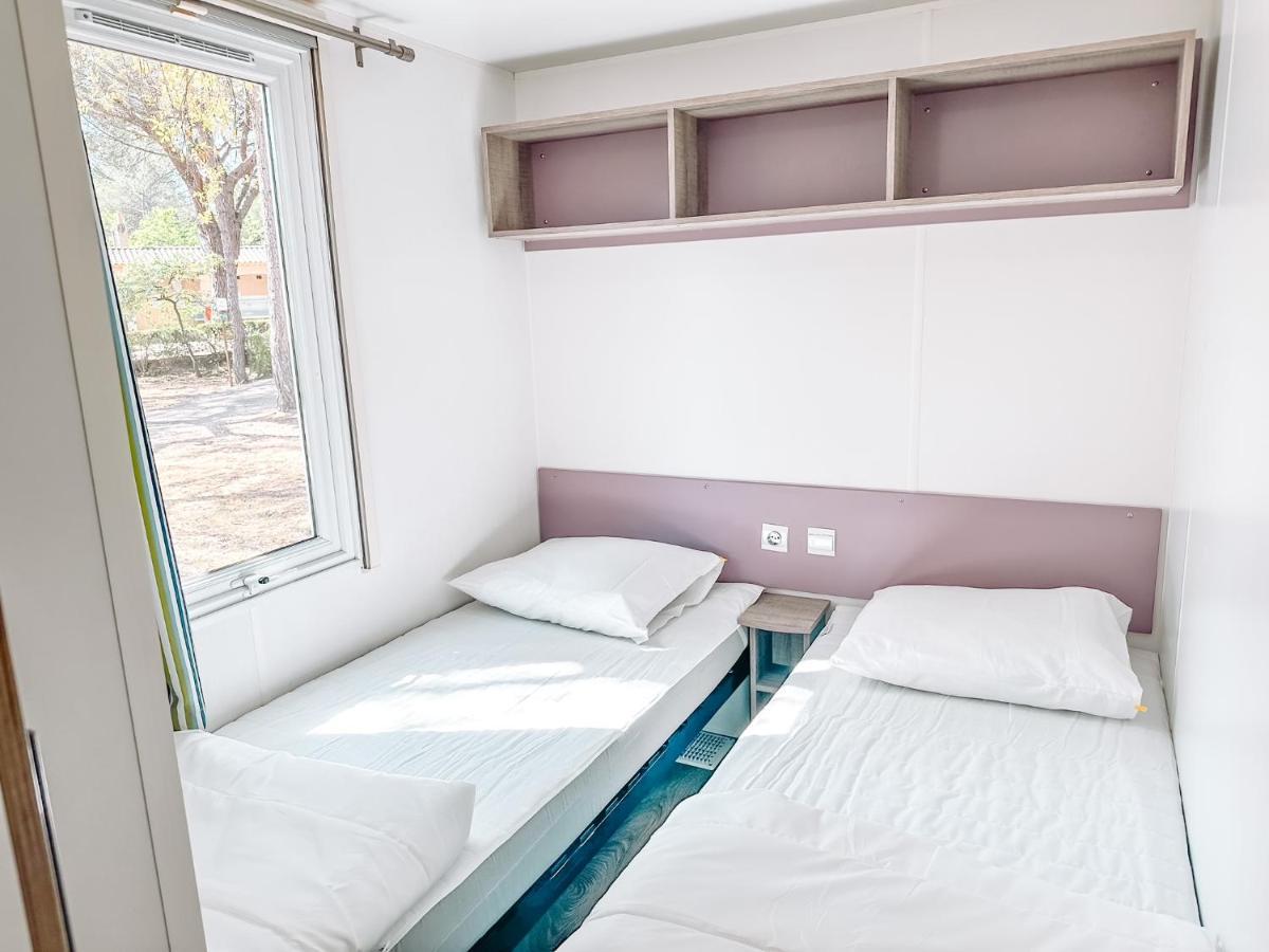 3 Bedroom Chalets Camping Lei Suves - Joycasa Roquebrune-sur Argens Ngoại thất bức ảnh